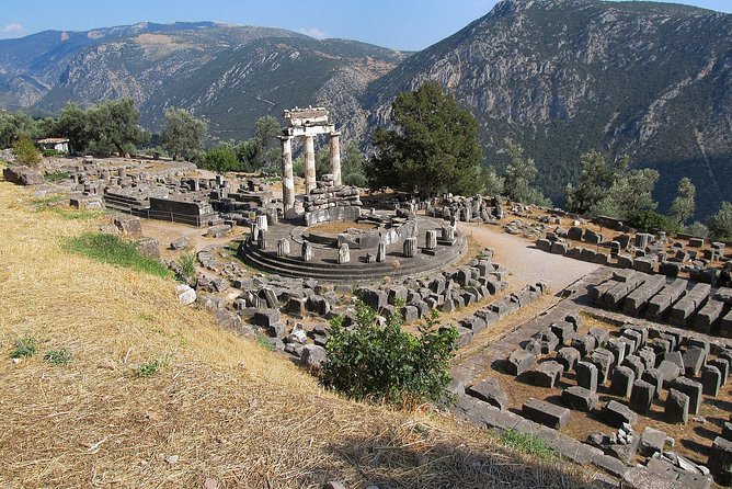 10 Day Best of Greece Tour, Olympia, Meteora, Delphi & Santorini - Two Meteora Monasteries Plus a Leonidas Stop on the Way Back