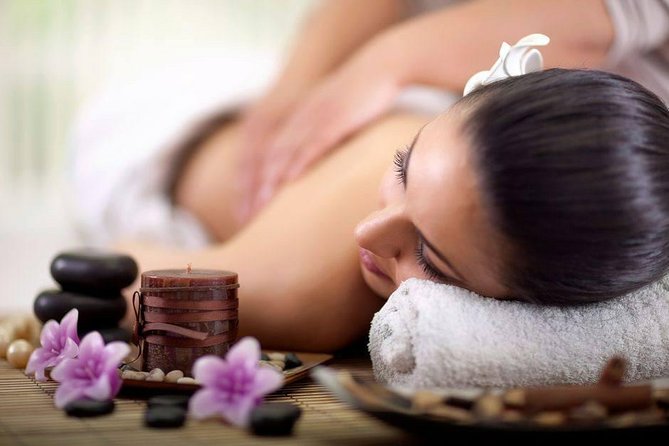 120 minutes Full Body Relaxing Massage + Head Massage + Feet Massage For Couples - Key highlights