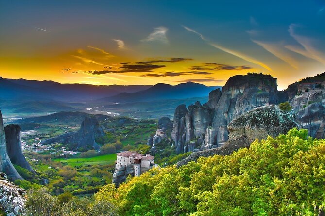 2-Day Delphi Meteora Tour From Athens - The guide and driver: where the experience can really rise