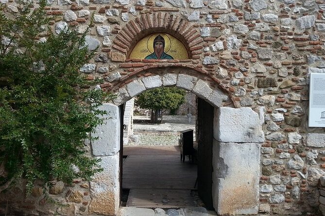 2-Day Private Tour to Delphi and Meteora from Athens - Delphi Archaeological Museum: What You’ll See After the Sacred Way