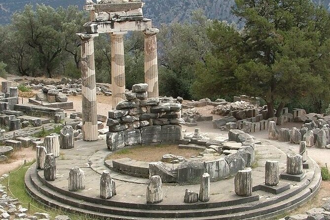 2-Day Private Tour to Delphi and Meteora from Athens - Kalambaka Night: The 230 km Transfer and a Real Overnight Reset