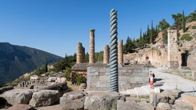 3-day classical Spanish guided tour in Peloponesse & Delphi - Day 2: Ancient Olympia tours, then straight to Delphi