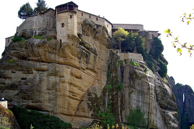 3 Day Private Tour in Olympia, Delphi & Monasteries of Meteora - Where you’ll sleep: Delphi and Kalambaka, 3-star vs 4-star