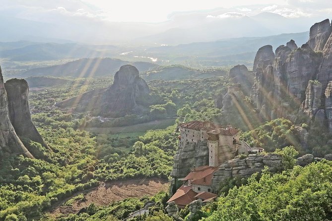 3-Day Trip to Delphi and Meteora from Athens - The scenic drive to Kalambaka: beautiful views, plus real time on the bus
