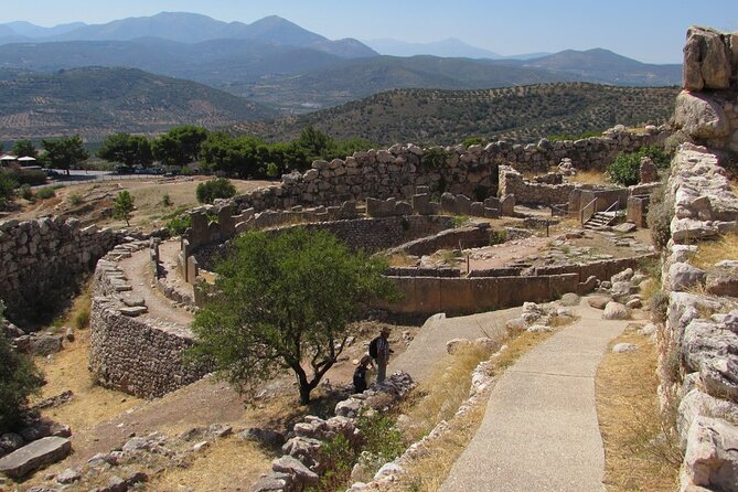 4-Day Private Peloponnese, Delphi and Meteora Tour from Athens - What to expect on the ground: timing, tickets, and site walking