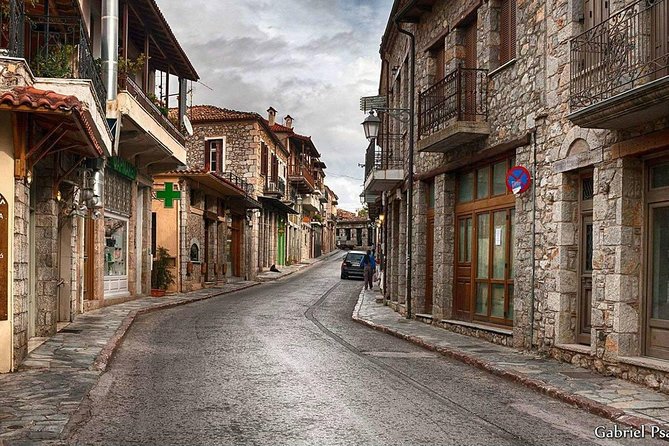 4-Days Argolis,Ancient Olympia,Delphi,Meteora private tour from Athens - Day 3: Delphi’s Museum and Arachova’s Mountain Break
