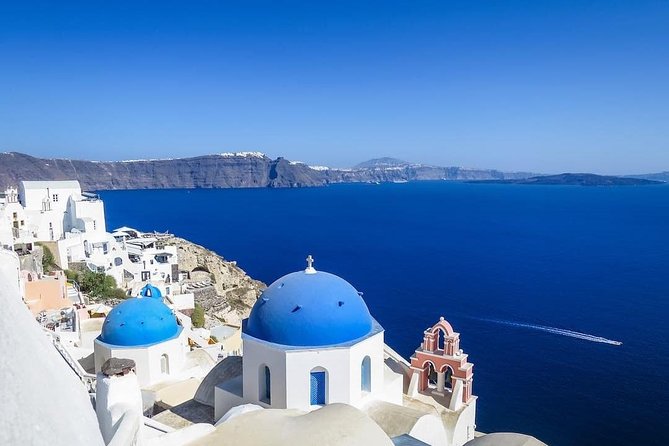 5 Day Tour in Delphi, Meteora, Santorini, Mykonos and Delos - Meteora monasteries by bus: two Byzantine stops with serious views