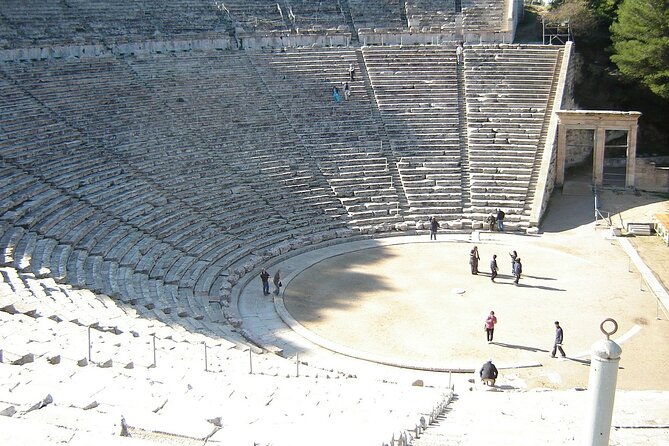 6-Day Private Tour - Delphi, Meteora, Nafplio & Monemvasia - Day 6: Diros Caves by boat and the Corinth Canal photo moment
