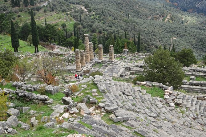 7-Day Grand Tour: Olympia, Delphi, Meteora, Thessaloniki - Meteora: Two Monasteries and a Bus Change Toward Thessaloniki