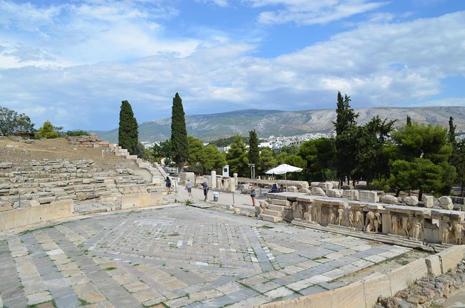 Acropolis of Athens, Parthenon and Acropolis Museum private tour with dinner - Why an archaeologist guide changes the Acropolis