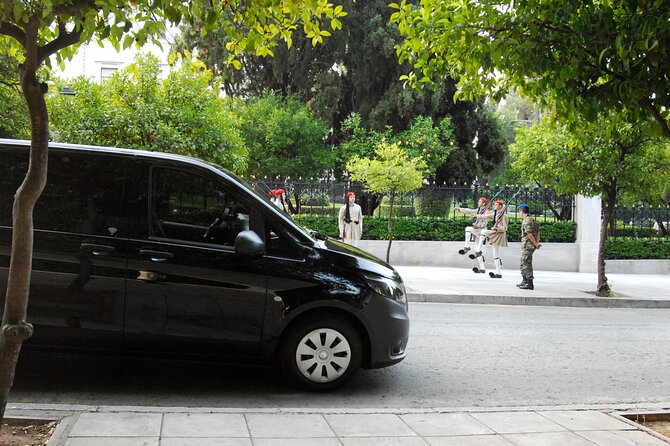 Airport transfer - Turning a Transfer Into a Tiny Driving Tour
