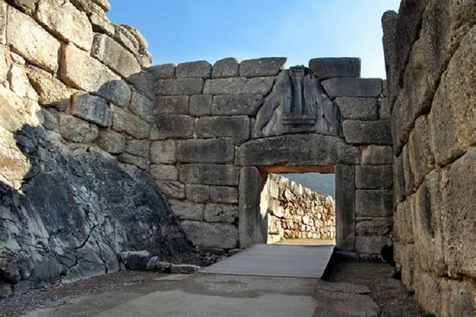 Ancient Corinthos, Mycenae & Nafplio - Private Full Day Tour from Athens - Stop 4: Nafplio—old streets, Constitution Square, Bourtzi, and Palamidi views
