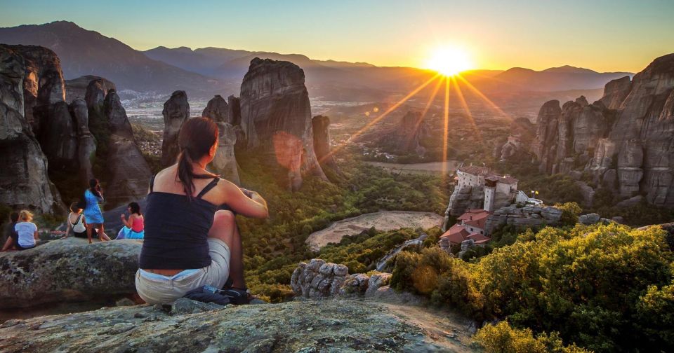 Athens: 2-Day Meteora Tour in Spanish with Guide & Hotel - Should you book this Meteora Thrones package?