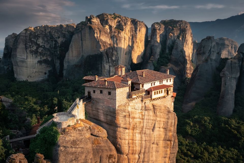 Athens: 2 Days in Meteora with 2 Guided Tours and Hotel Stay - Day 1: the sunset program and how to get the best photos