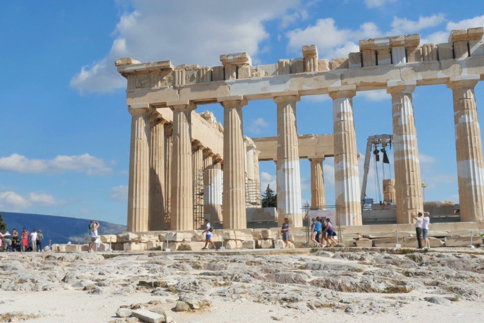 Athens: Acropolis with Museum, Guided Tour & Greek Lunch - The listening setup that makes the tour feel less crowded