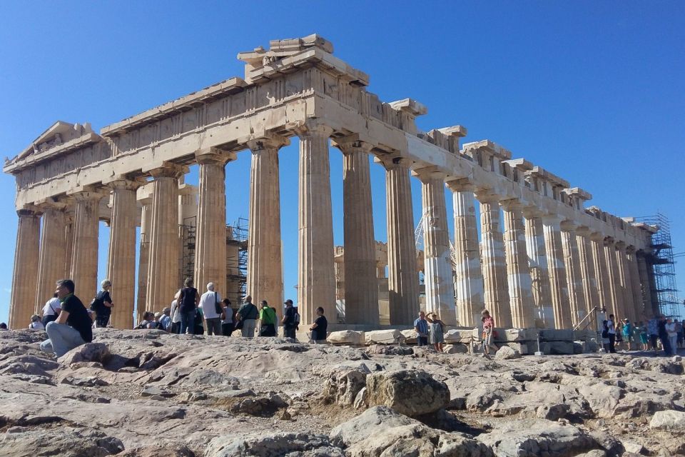 Athens: Acropolis with Museum, Guided Tour & Greek Lunch - Acropolis Museum: where the statues and details click