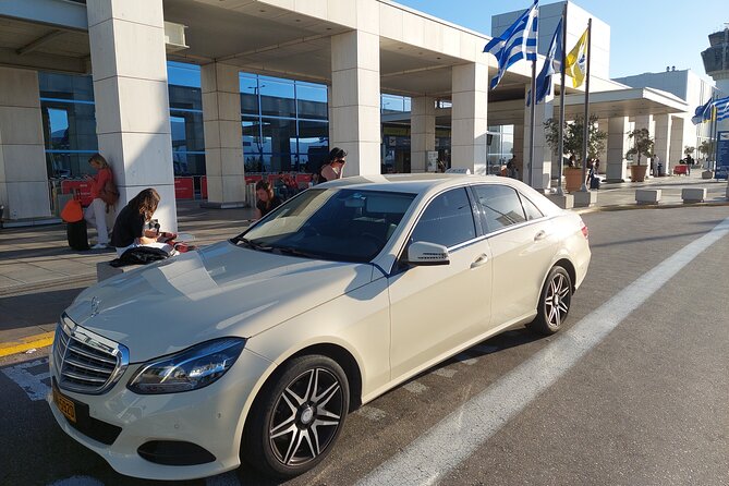 Athens Airport to Athens Hotels Private Transfer with Meet&Greet - The ride: Mercedes sedan vs MiniVan, plus Wi‑Fi that actually helps