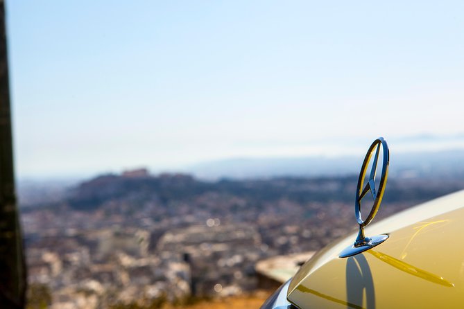 Athens airport to Piraeus port/ hotels Private transfer - Flight tracking and name signage: The pickup system that saves your sanity