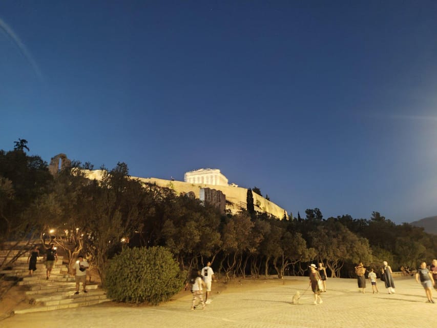 Athens and Piraeus: Private Night Tour - Constitution Square moments: Parliament and the Tomb of the Unknown Soldier