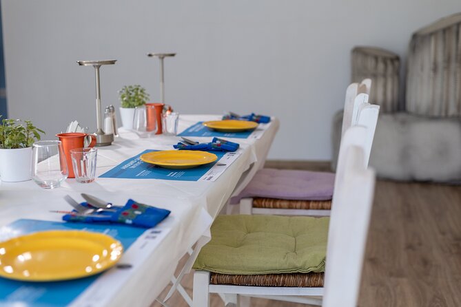 Athens: Around Greece in 5 Dishes: Dinner, Theater & Music - The Show at Your Table: How the Theater and Folk Music Work