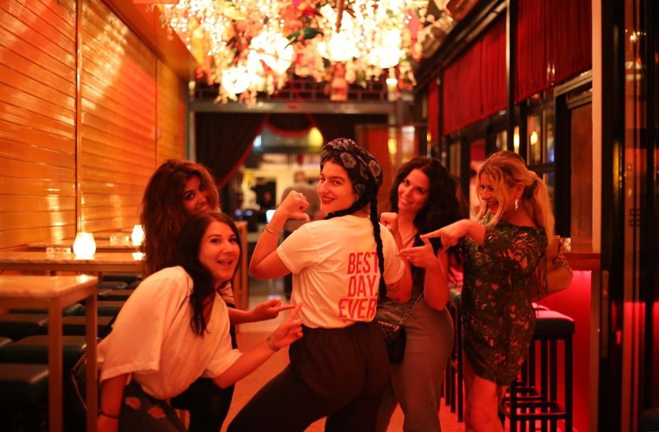 Athens at Twilight Night Tour with Drinks and Meze Dishes - Three Themed Bar Stops: How the Drinks Shape the Evening