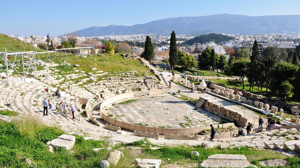 Athens Audioguide - TravelMate app for your smartphone - City-center highlights: Syntagma, Olympian Zeus, Dionysus, and Niarchos
