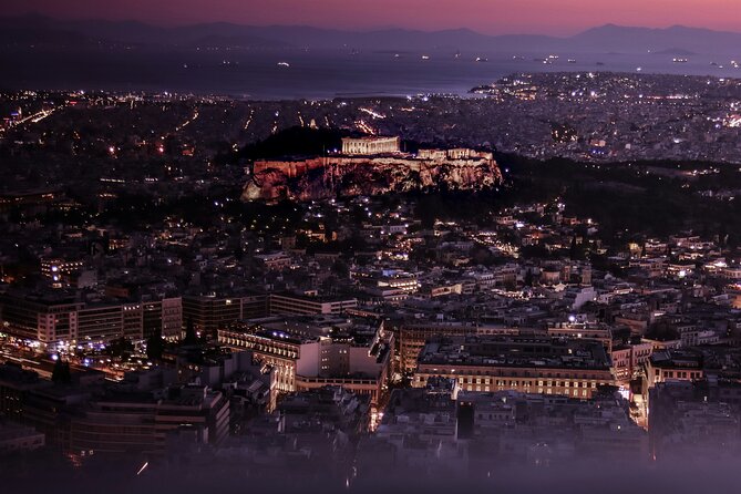 Athens by night - Spanish Assistance and Group Size: What You Can Expect