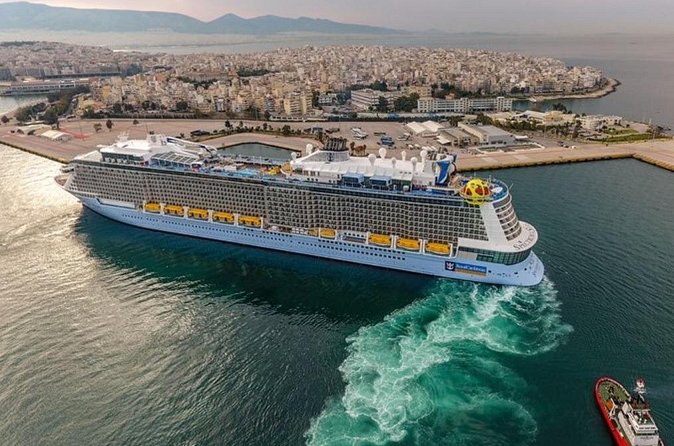 Athens Center to Cruise Piraeu's Terminals - How the ride feels when things get messy (stormy weather, early docks, chaos)