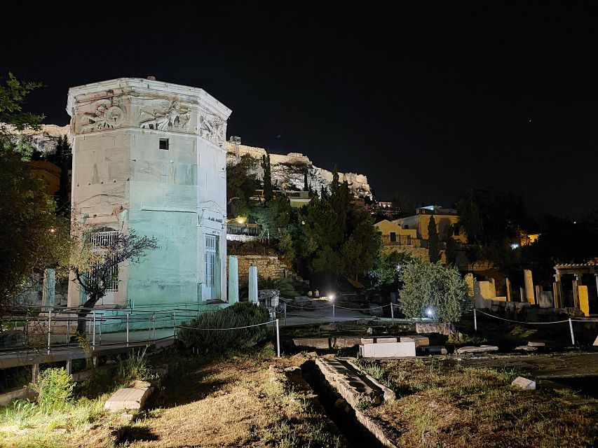 Athens: City Highlights Nighttime Walking Tour in Spanish - From Metropolitan Cathedral to Little Mitropolis: A Short Cultural Pause Before Monastiraki