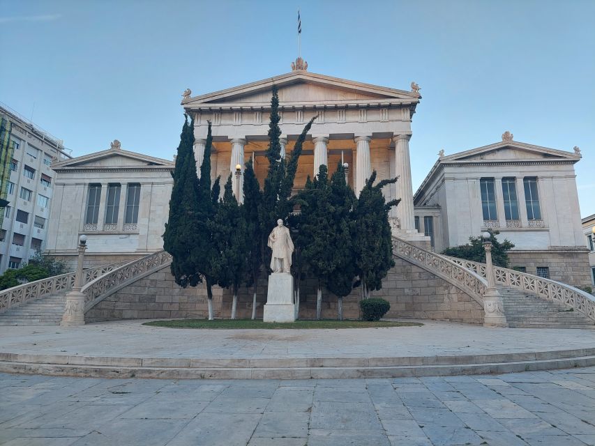 Athens: City Highlights Nighttime Walking Tour in Spanish - How to Prepare: Shoes, Water, and a Simple Night Walking Strategy