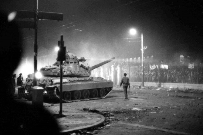 Athens City of Rebellion Small-Group Walk - Monastiraki Square: where your walk begins