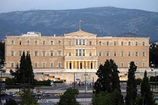 Athens City Tour with Spanish-Speaking Guide - Constitution Square: modern Athens before the ancient hill