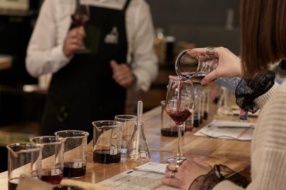 Athens: Create Your Own Wine-Workshop under the Acropolis - Who this Athens wine workshop suits best
