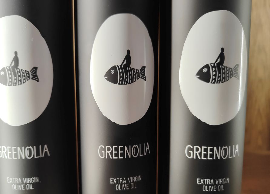 Athens: Greek Wine & Olive Oil Tasting at Brettos Plaka - Greek Olive Oil and Wine, Explained in a Tasting Room