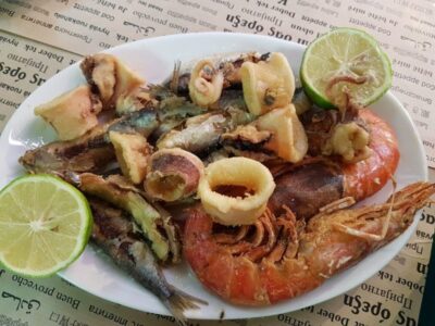Athens: Guided Tour of 10+ Tastings of Authentic Greek Food - Kouloúria sesame rings and a bakery stop that sets the tone