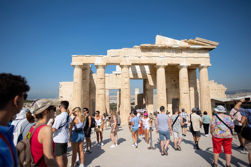 Athens: Hop-On-Hop-Off & Acropolis & Acropolis Mus.& 3 audio - 24-hour Hop-On Hop-Off Bus: your Athens orientation pass