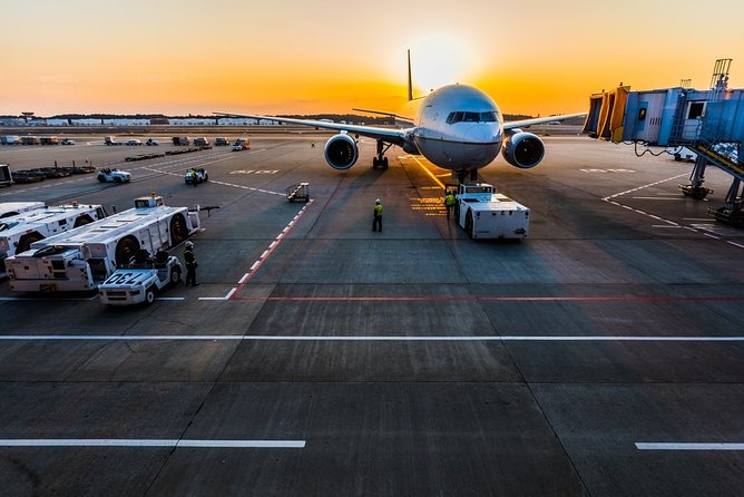 Athens Hotels To Athens AirPort Private Luxury Transfer Service - Late Night Note: The 23:00 to 04:59 Surcharge