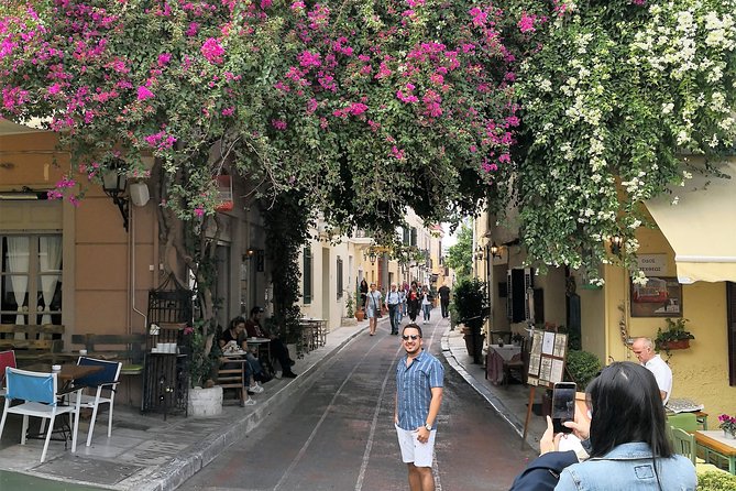 Athens Instagram Photo Tour: Most Instagrammable spots & Hidden gems - Photo coaching and small-group pace: how the guide helps your shots, not just the route