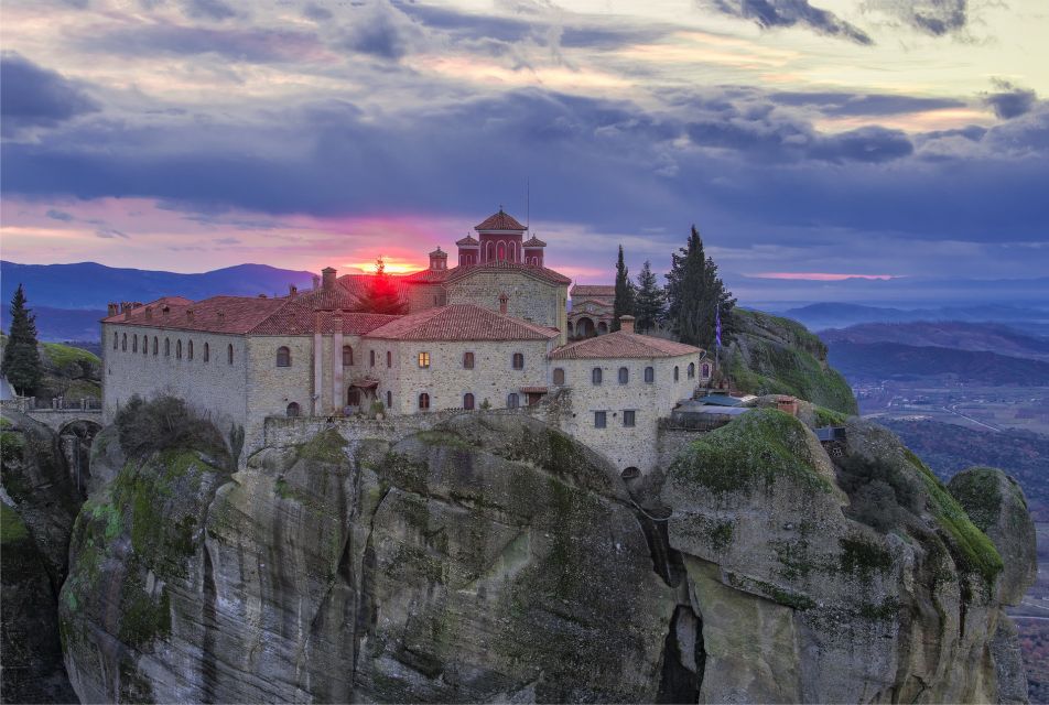 Athens: Meteora 2-Day Trip with Hotel, Sunset & Morning tour - Athens to Kalambaka: The Bus Replacement and How to Plan Your Morning