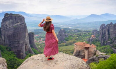 Athens: Meteora Day Trip in Spanish with Live Guide & Lunch - Kalabaka break time: where your day gets its second wind