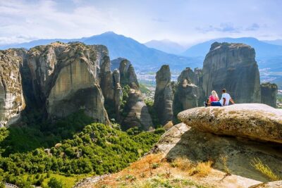 Athens: Meteora Monasteries Tour with Local Guide and Greek Lunch - Surviving the Long Ride: 14 Hours Total, Not Just a Day Trip