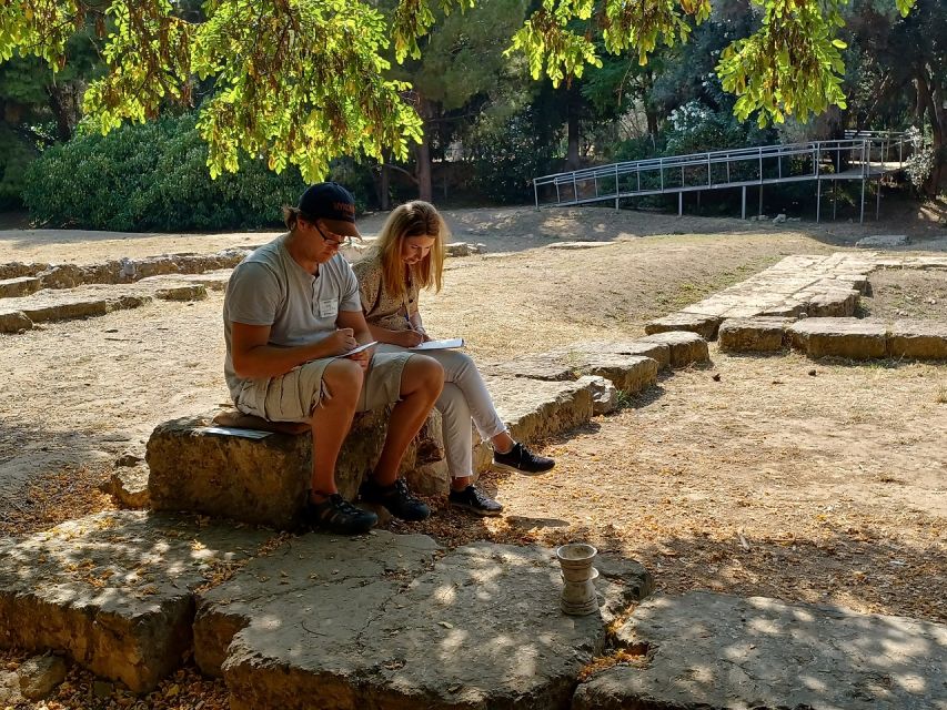 Athens: Philosophy Experience at Plato's Academy Park - The debate game: testing Plato’s idea of what philosophers do