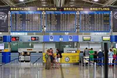 Athens Private Airport Transfer (ATH) Best Price Arrival - Departure - Meet & greet at the airport: luggage is the real win