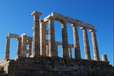 Athens private Cape Sounio Tour through the greek riviera - Your Nissan NV300 Pickup: Comfort, Space, and a Calm Pace