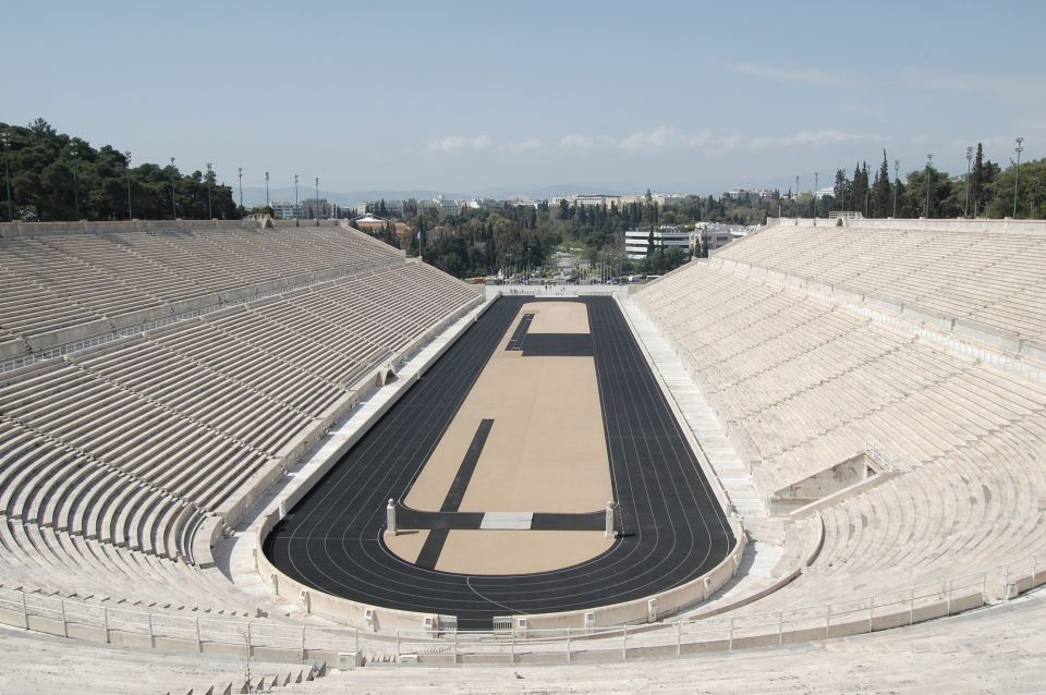 Athens: Private Full-Day Sightseeing Tour - Temple of Olympian Zeus: a fast stop with big scale