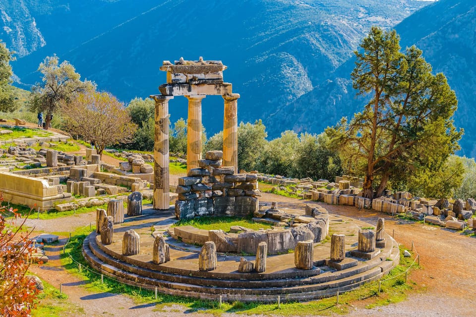 Athens: Private Tour of Delphi, Delphi Museum, and Arachova - Delphi Archaeological Site: Temple of Apollo and the Oracle’s Sanctuary