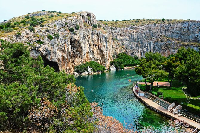 Athens Riviera: Poseidon Temple, Springs & Lake Vouliagmeni Tour - Lake Vouliagmeni thermal lake: warm water, mindfulness, and why the setting matters