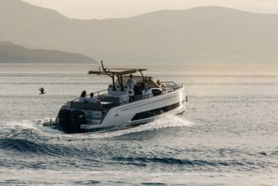 Athens Riviera Private Sunset Boat Cruise - Vouliagmeni Beach: A Blue-Flag Swim Stop With Local Energy