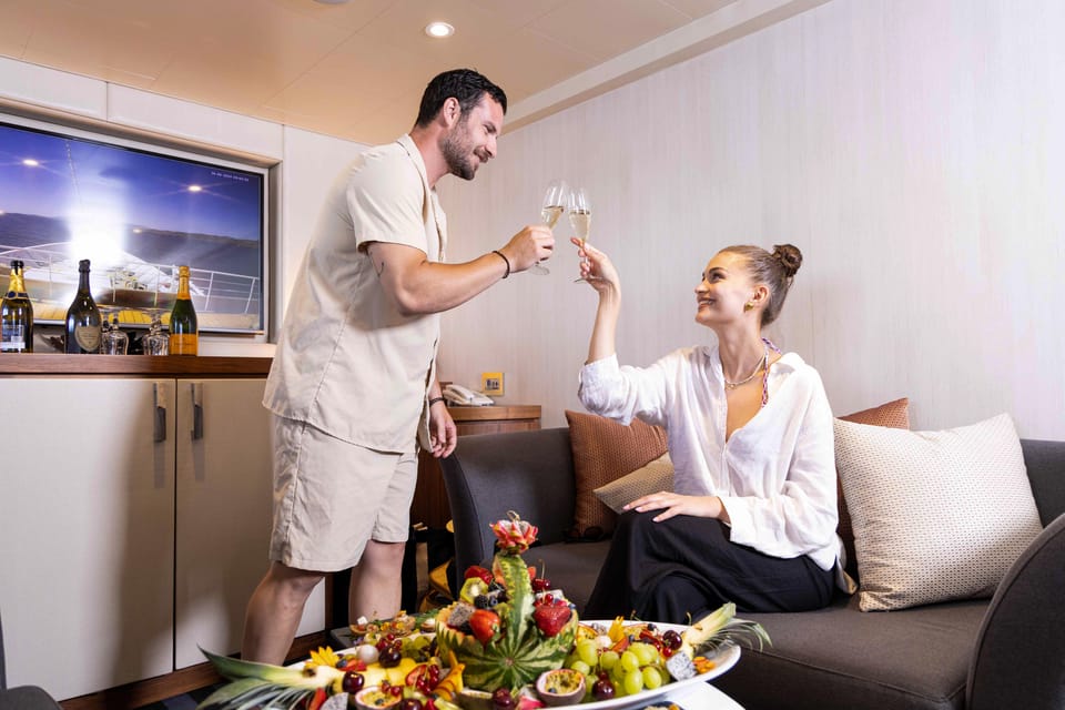 Athens: Saronic Islands Cruise with VIP Area Seating & Lunch - Athens to the Saronic Gulf: A Tight Day, Done Right