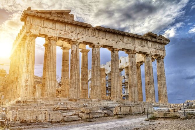 Athens sightseeing Spanish guided tour with Acropolis and museum - Start at Panathenaic Stadium, then get oriented with Syntagma